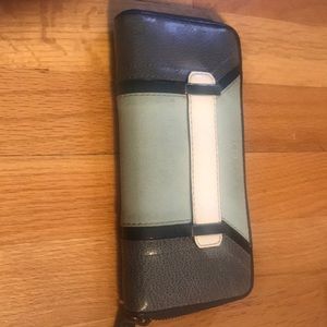 M I L L Y  Leather wallet